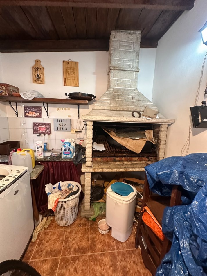 VENTA CASA DE 5 AMBIENTES EN CHAUVIN