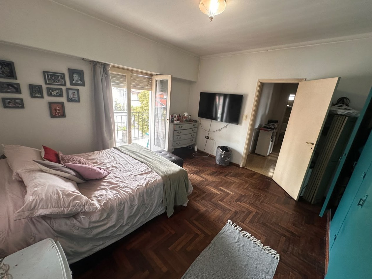 VENTA CASA DE 5 AMBIENTES EN CHAUVIN
