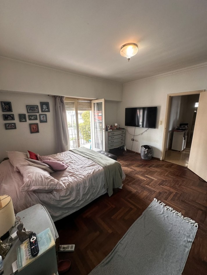 VENTA CASA DE 5 AMBIENTES EN CHAUVIN