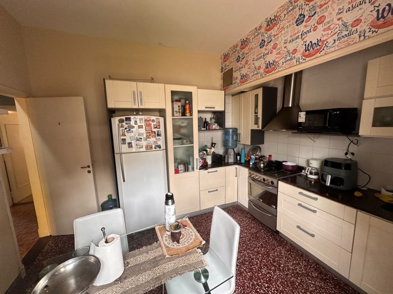 VENTA CASA DE 5 AMBIENTES EN CHAUVIN