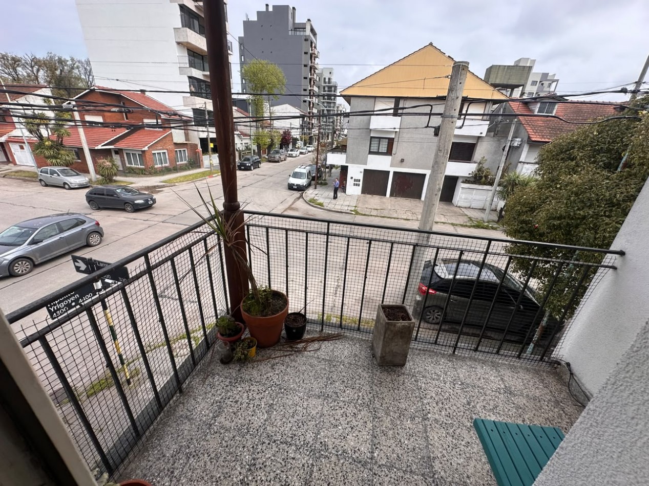 VENTA CASA DE 5 AMBIENTES EN CHAUVIN