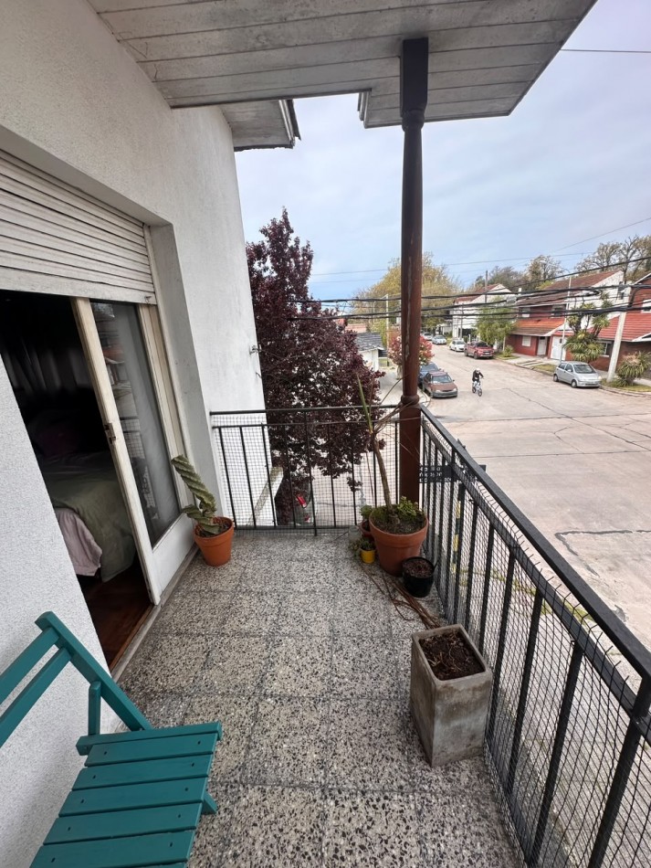 VENTA CASA DE 5 AMBIENTES EN CHAUVIN