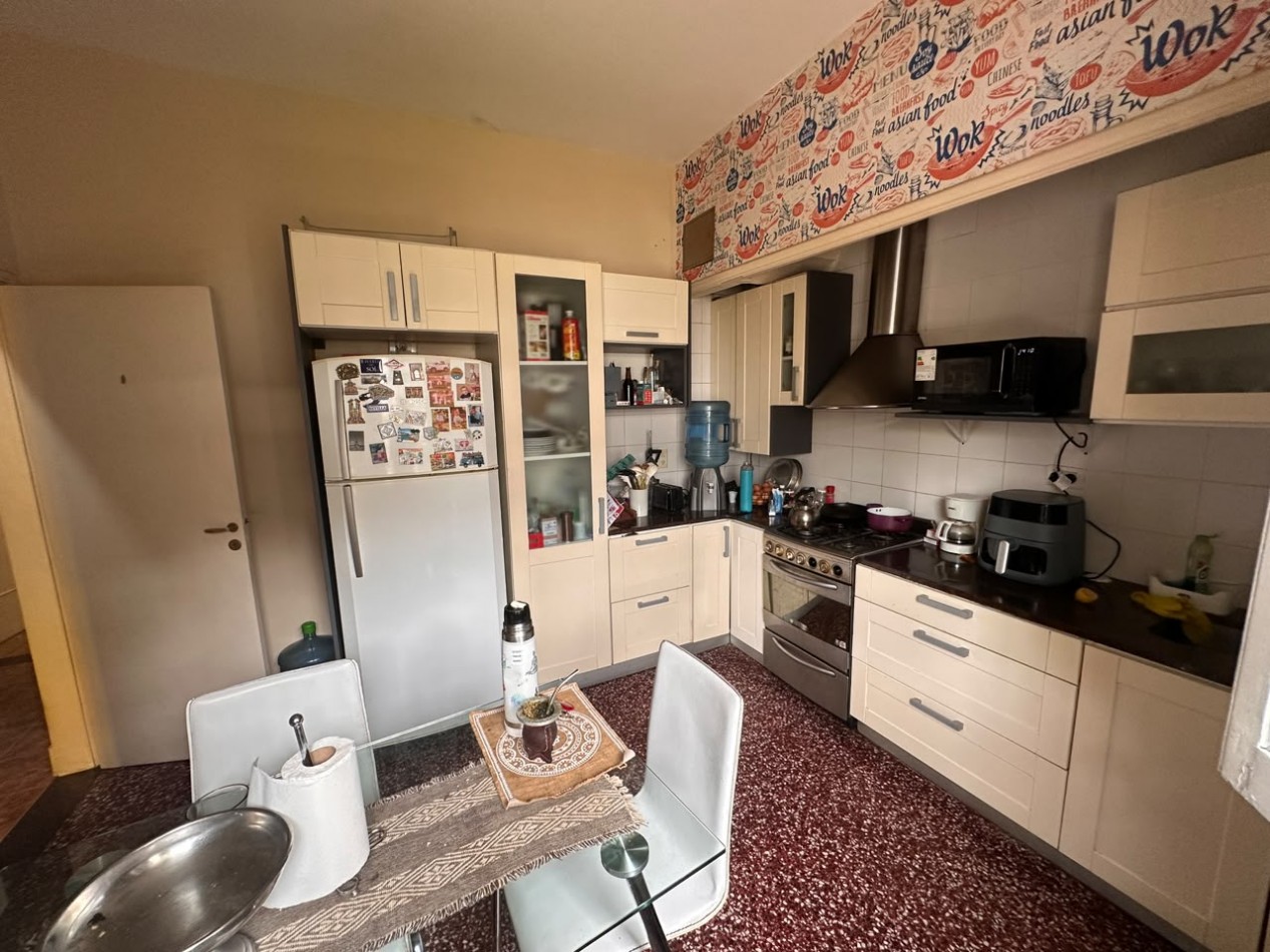 VENTA CASA DE 5 AMBIENTES EN CHAUVIN