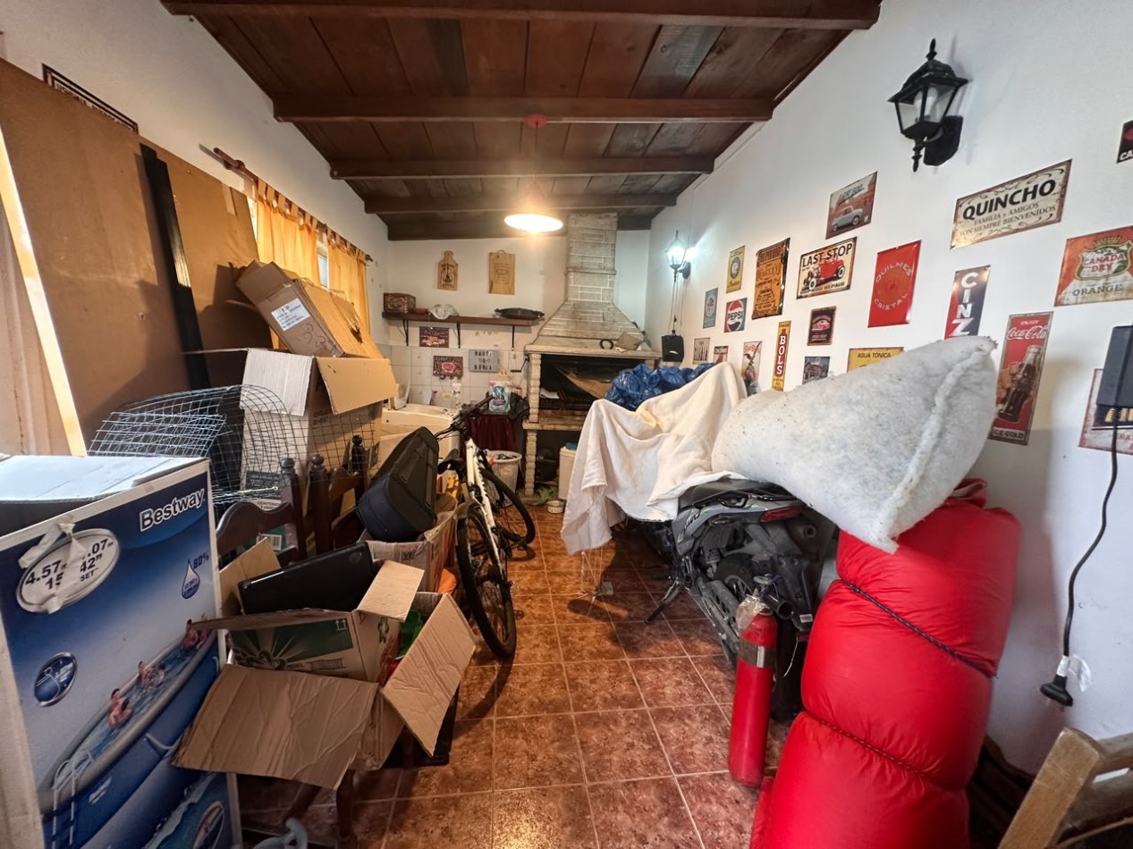 VENTA CASA DE 5 AMBIENTES EN CHAUVIN