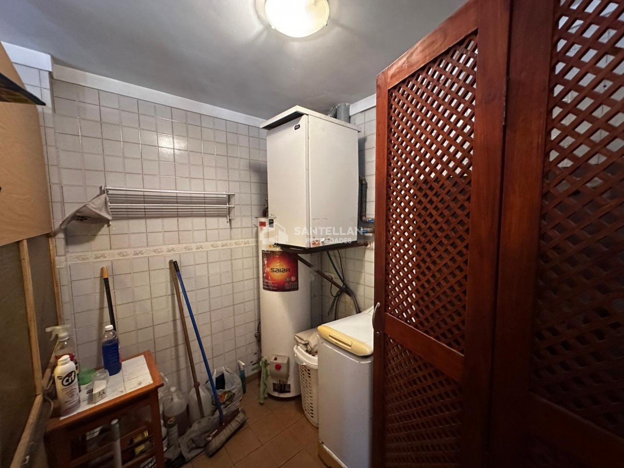 VENTA CHALET 5 AMBIENTES DE CATEGORIA BARRIO CONSTITUCION