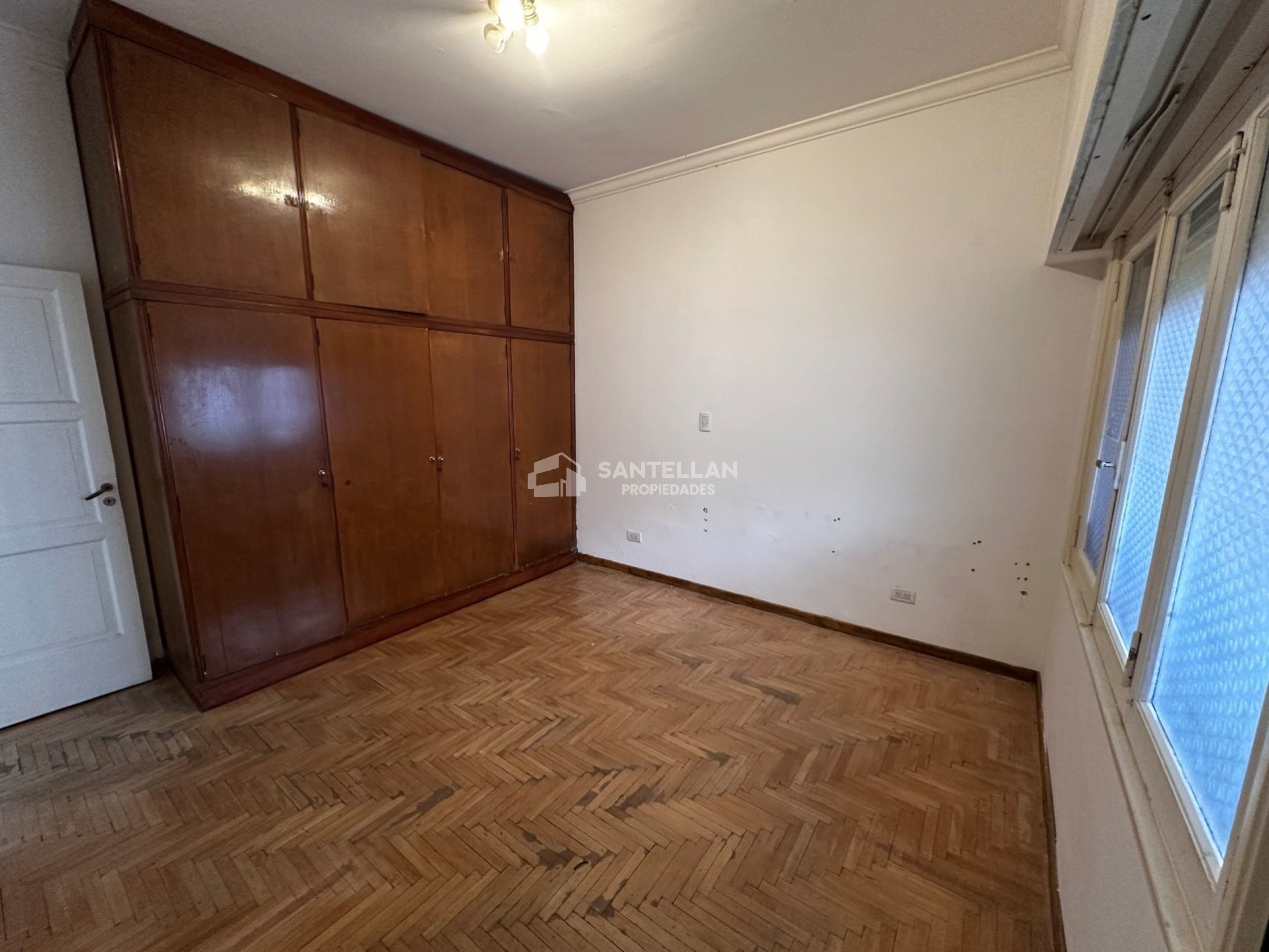 CHALET TRES AMBIENTES CON PARQUE BARRIO CHAUVIN