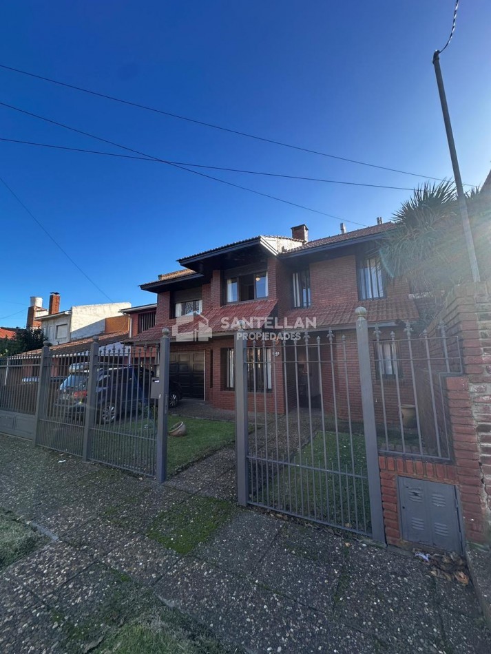 VENTA CHALET 5 AMBIENTES DE CATEGORIA BARRIO CONSTITUCION