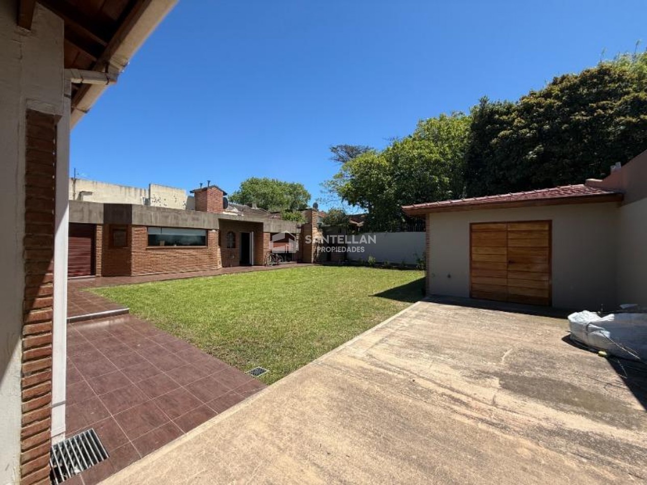Casa 8 Ambientes | Apta Geriatrico - Uso Profesional o Vivienda | 400 m² Cubiertos | Punta Mogotes