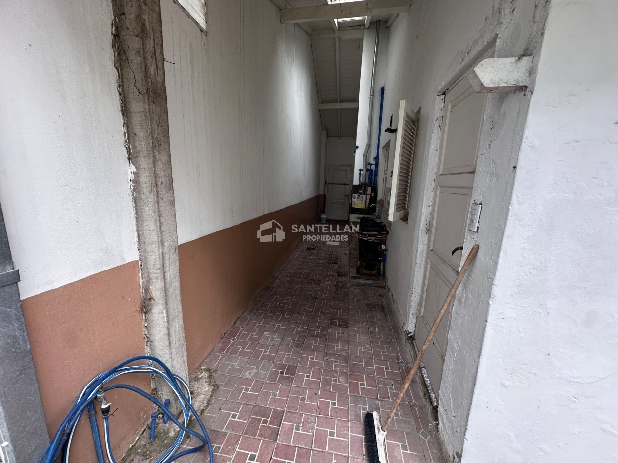 CHALET TRES AMBIENTES CON PARQUE BARRIO CHAUVIN