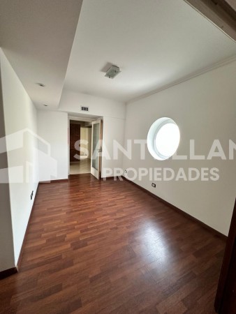 PISO 4 AMBIENTES CON BALCON A LA CALLE Y DEPENDENCIA