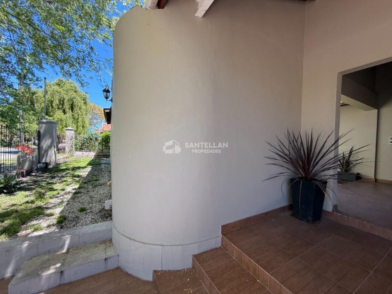 Casa 8 Ambientes | Apta Geriatrico - Uso Profesional o Vivienda | 400 m² Cubiertos | Punta Mogotes