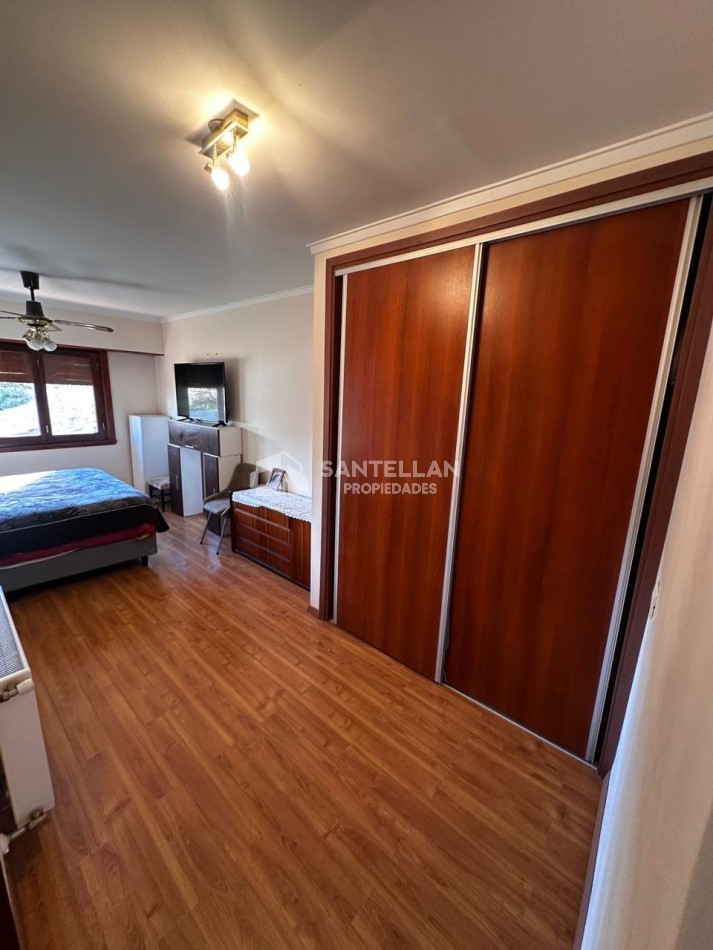 VENTA CHALET 5 AMBIENTES DE CATEGORIA BARRIO CONSTITUCION