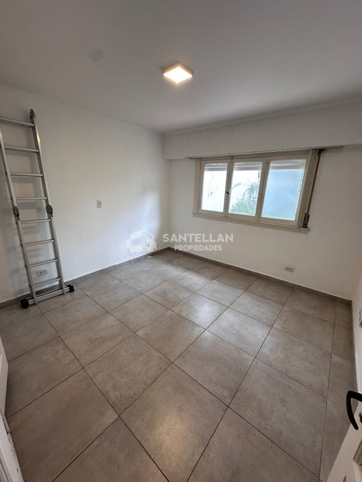 CHALET TRES AMBIENTES CON PARQUE BARRIO CHAUVIN