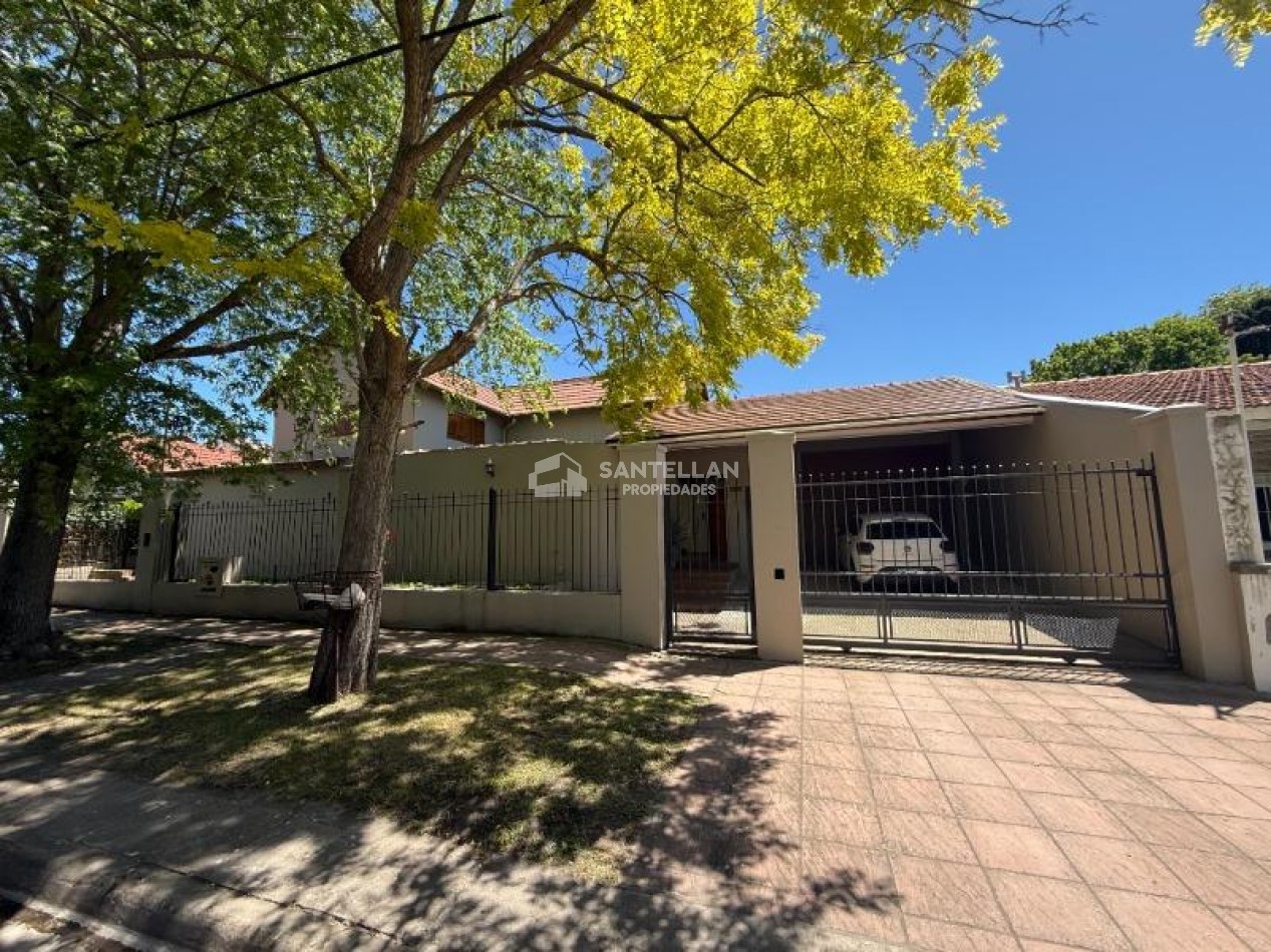 Casa 8 Ambientes | Apta Geriatrico - Uso Profesional o Vivienda | 400 m² Cubiertos | Punta Mogotes