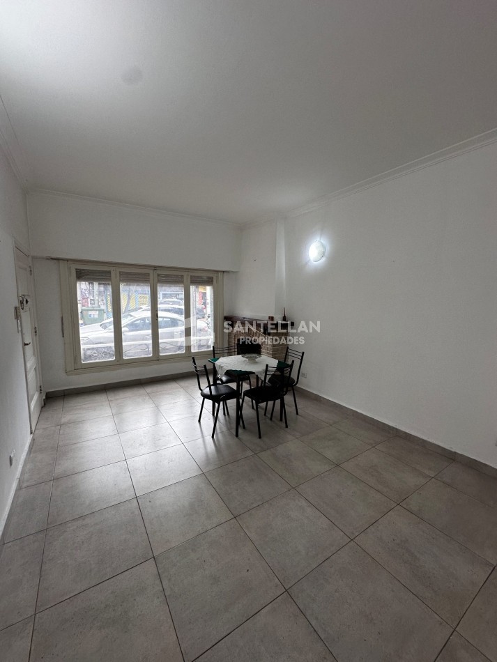 CHALET TRES AMBIENTES CON PARQUE BARRIO CHAUVIN