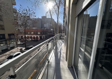 VENTA SEMIPISO 3 AMBIENTES CON BALCON CORRIDO