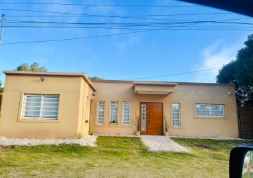 VENTA CASA 4 AMBIENTES + DEPARTAMENTO