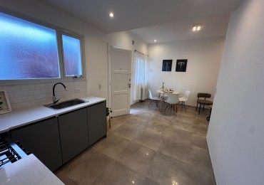 PH DOS AMBIENTES CON PATIO RECICLADO A NUEVO 