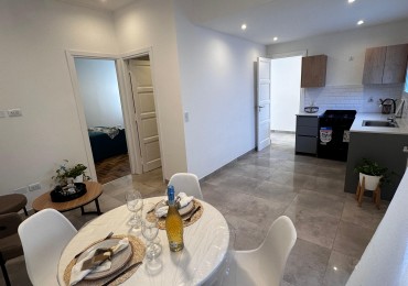 PH DOS AMBIENTES CON PATIO RECICLADO A NUEVO 